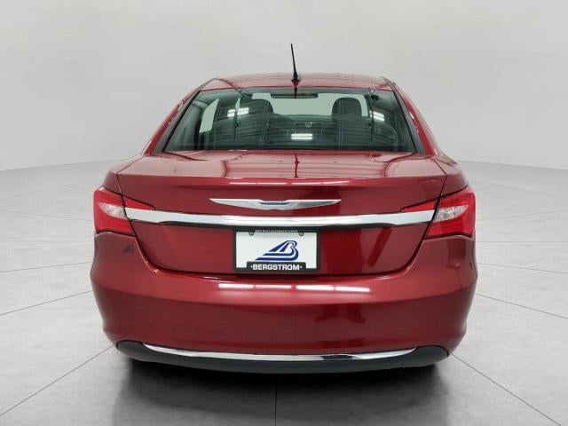 2012 Chrysler 200 4dr Sdn Touring