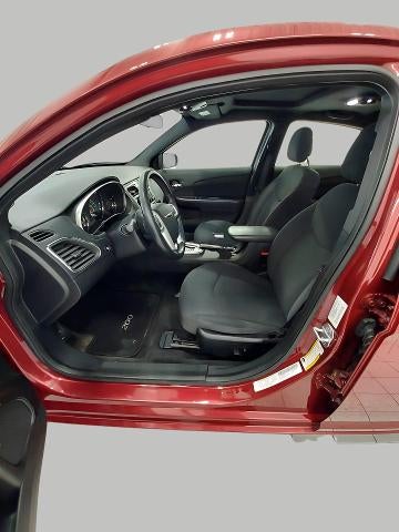 2012 Chrysler 200 4dr Sdn Touring