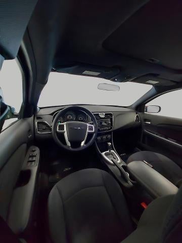 2012 Chrysler 200 4dr Sdn Touring