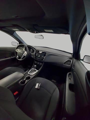 2012 Chrysler 200 4dr Sdn Touring