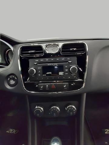 2012 Chrysler 200 4dr Sdn Touring