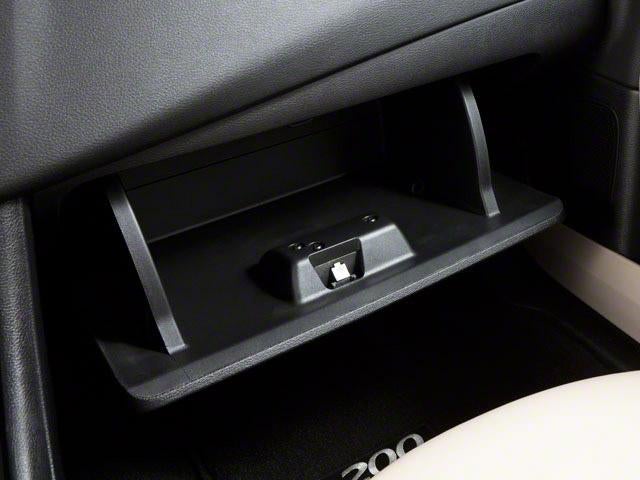 2012 Chrysler 200 4dr Sdn Touring