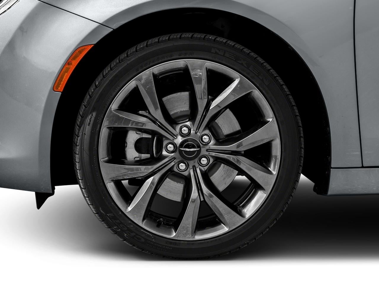 2016 Chrysler 200 4dr Sdn Touring FWD