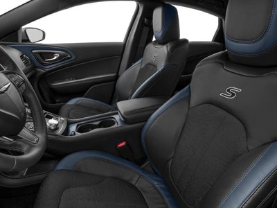 2016 Chrysler 200 4dr Sdn Touring FWD