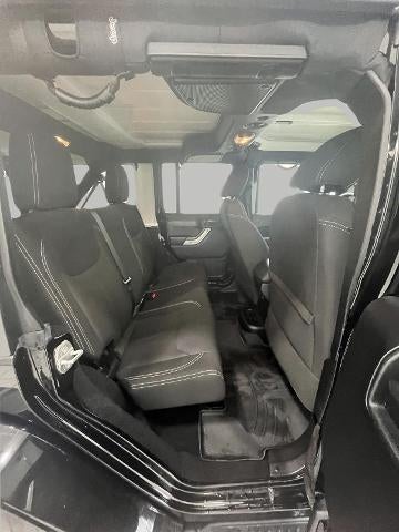 2015 Jeep Wrangler Unlimited 4WD 4dr Sahara