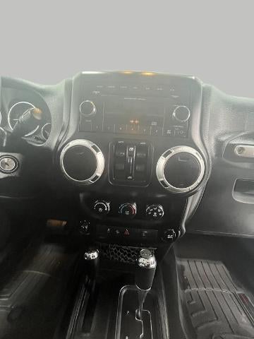 2015 Jeep Wrangler Unlimited 4WD 4dr Sahara