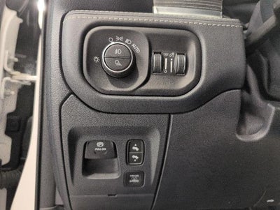 2022 RAM 1500 Limited 4x4 Crew Cab 5'7" Box
