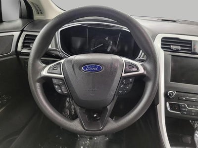 2016 Ford Fusion 4dr Sdn SE FWD