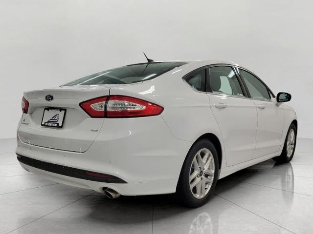 2016 Ford Fusion 4dr Sdn SE FWD