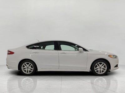 2016 Ford Fusion 4dr Sdn SE FWD