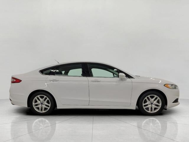 2016 Ford Fusion 4dr Sdn SE FWD