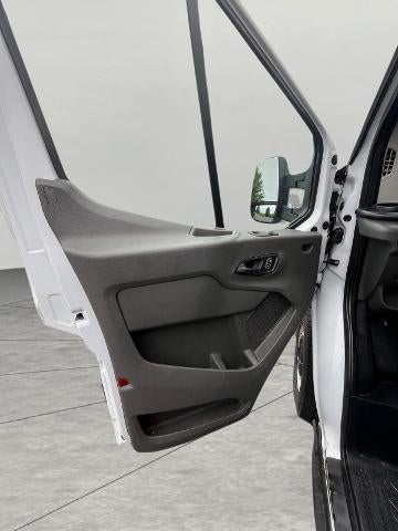 2022 Ford Transit Cargo Van T-250 130" Med Rf 9070 GVWR RWD