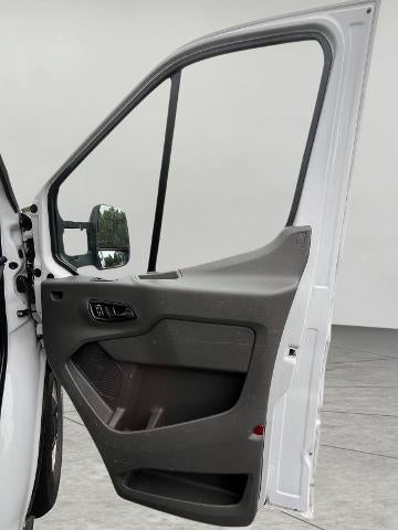 2022 Ford Transit Cargo Van T-250 130" Med Rf 9070 GVWR RWD