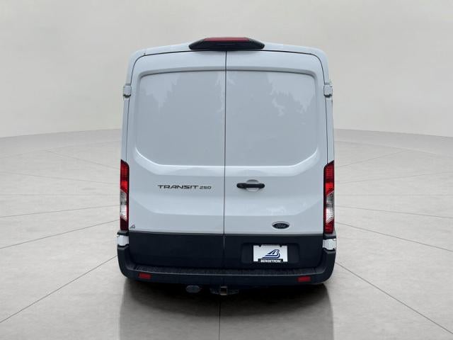 2022 Ford Transit Cargo Van T-250 130" Med Rf 9070 GVWR RWD