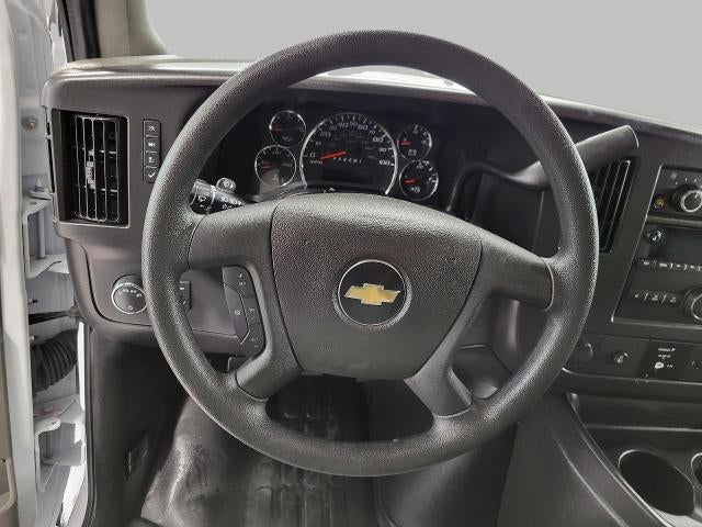 2025 Chevrolet Express Passenger 3500 Extended Wheelbase Rear-Wheel Drive 1LS
