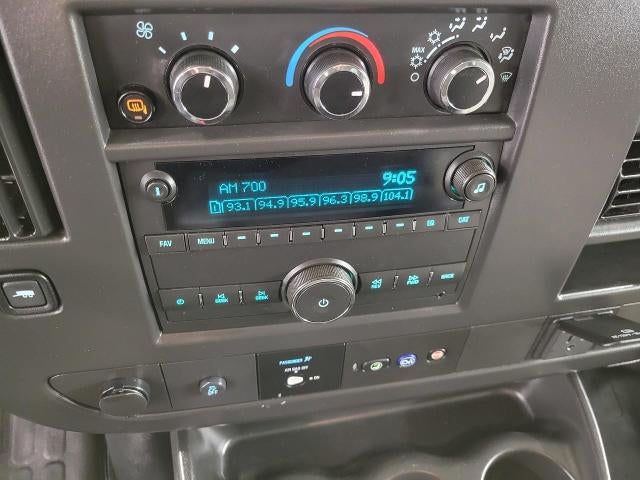 2025 Chevrolet Express Passenger 3500 Extended Wheelbase Rear-Wheel Drive 1LS