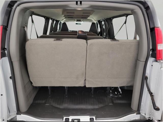 2025 Chevrolet Express Passenger 3500 Extended Wheelbase Rear-Wheel Drive 1LS