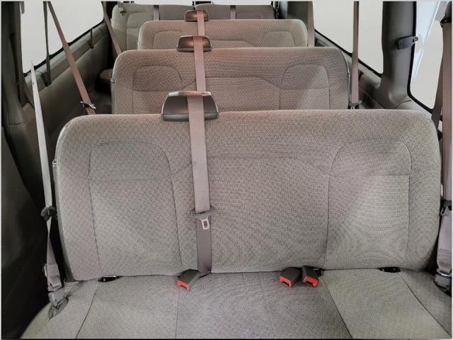 2025 Chevrolet Express Passenger 3500 Extended Wheelbase Rear-Wheel Drive 1LS