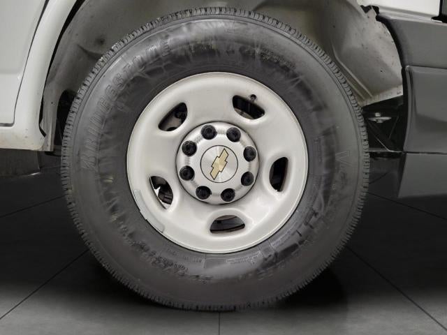 2025 Chevrolet Express Passenger 3500 Extended Wheelbase Rear-Wheel Drive 1LS