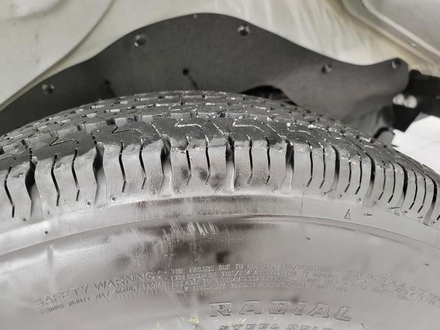 2025 Chevrolet Express Passenger 3500 Extended Wheelbase Rear-Wheel Drive 1LS