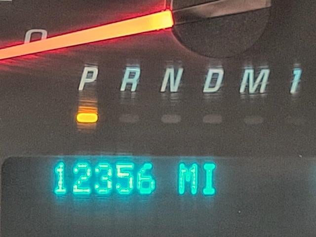 2025 Chevrolet Express Passenger 3500 Extended Wheelbase Rear-Wheel Drive 1LS