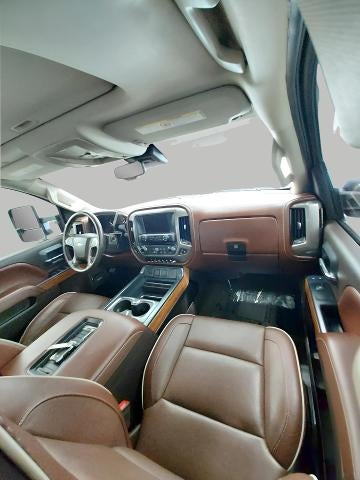 2018 Chevrolet Silverado 2500 HD Crew Cab Standard Box 4-Wheel Drive High Country