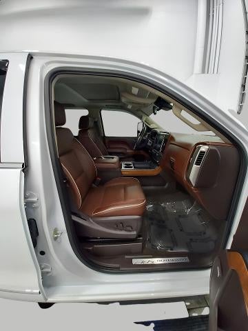 2018 Chevrolet Silverado 2500 HD Crew Cab Standard Box 4-Wheel Drive High Country