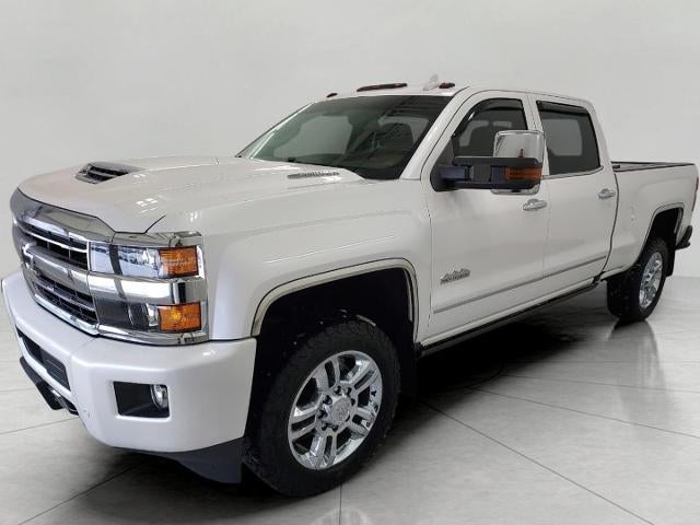 2018 Chevrolet Silverado 2500 HD Crew Cab Standard Box 4-Wheel Drive High Country