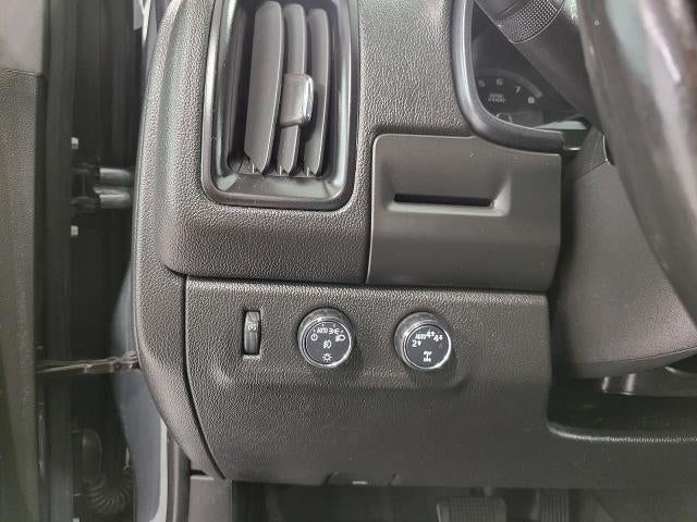 2017 Chevrolet Colorado Extended Cab Long Box 4-Wheel Drive LT