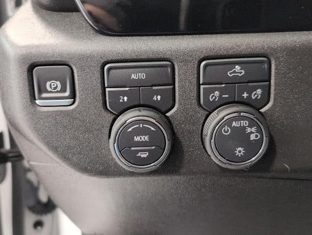 2024 Chevrolet Silverado 1500 Crew Cab Short Box 4-Wheel Drive LT 2FL