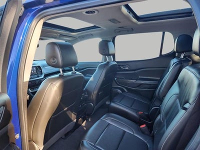 2023 GMC Acadia AWD SLT