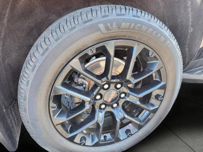 2023 GMC Yukon 4WD 4dr SLT