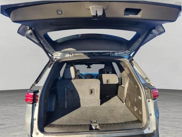2023 Chevrolet Traverse AWD 2LT