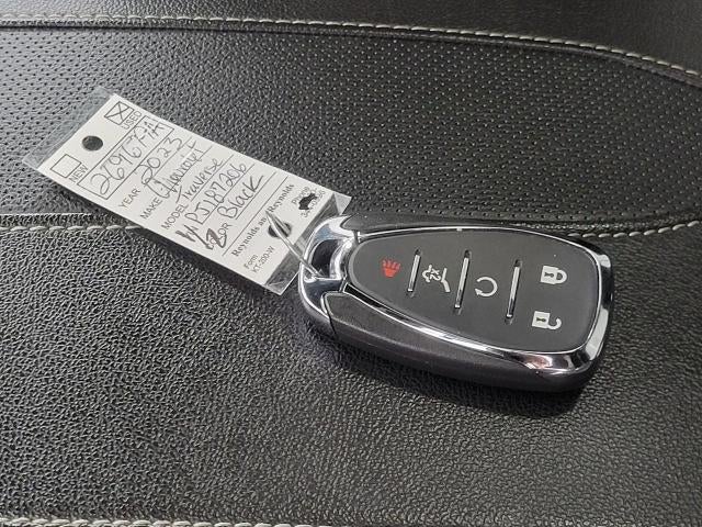 2023 Chevrolet Traverse AWD 1LZ