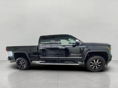 2015 GMC Sierra 2500 HD Crew Cab Standard Box 4-Wheel Drive Denali