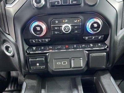 2022 GMC Sierra 3500 HD Crew Cab Standard Box 4-Wheel Drive Denali