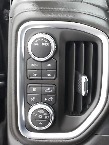2022 GMC Sierra 3500 HD Crew Cab Standard Box 4-Wheel Drive Denali