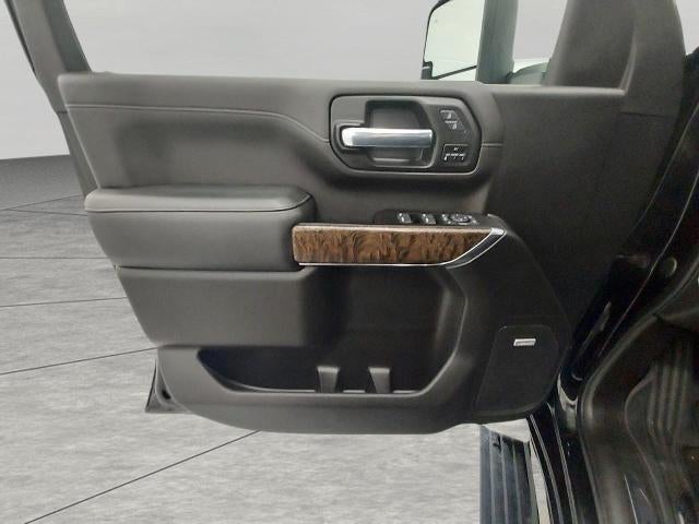 2022 GMC Sierra 3500 HD Crew Cab Standard Box 4-Wheel Drive Denali