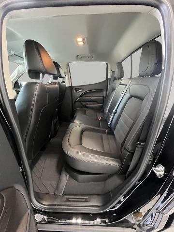2022 GMC Canyon Crew Cab Long Box 4-Wheel Drive AT4 w/Cloth