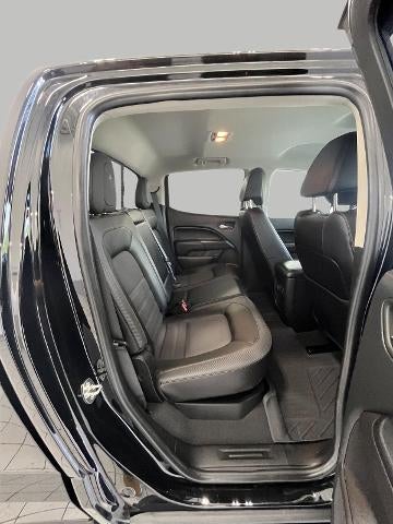 2022 GMC Canyon Crew Cab Long Box 4-Wheel Drive AT4 w/Cloth