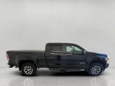 2022 GMC Canyon Crew Cab Long Box 4-Wheel Drive AT4 w/Cloth
