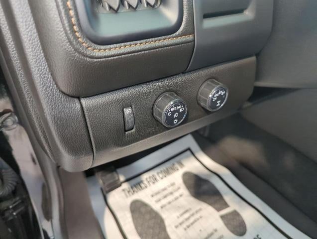2021 GMC Canyon Crew Cab Short Box 4-Wheel Drive AT4 w/Leather