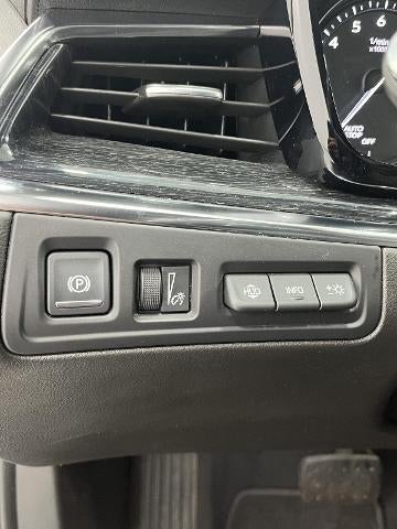 2022 Cadillac XT5 FWD 4dr Premium Luxury