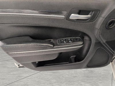 2019 Chrysler 300 Touring L RWD *Ltd Avail*