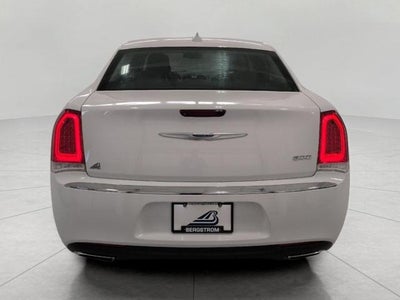 2019 Chrysler 300 Touring L RWD *Ltd Avail*