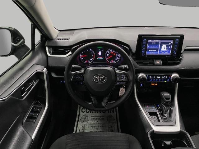 2020 Toyota RAV4 LE FWD (GS)