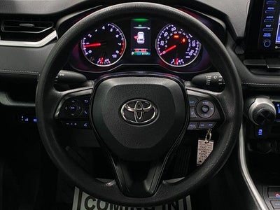2020 Toyota RAV4 LE FWD (GS)