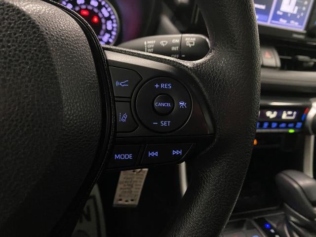 2020 Toyota RAV4 LE FWD (GS)