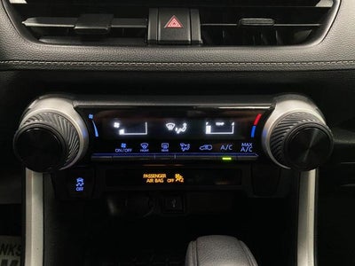 2020 Toyota RAV4 LE FWD (GS)