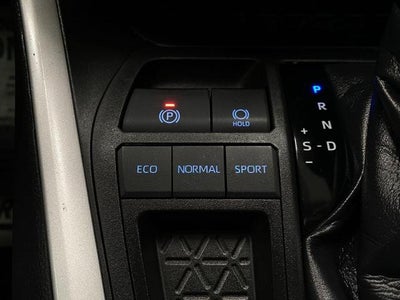 2020 Toyota RAV4 LE FWD (GS)